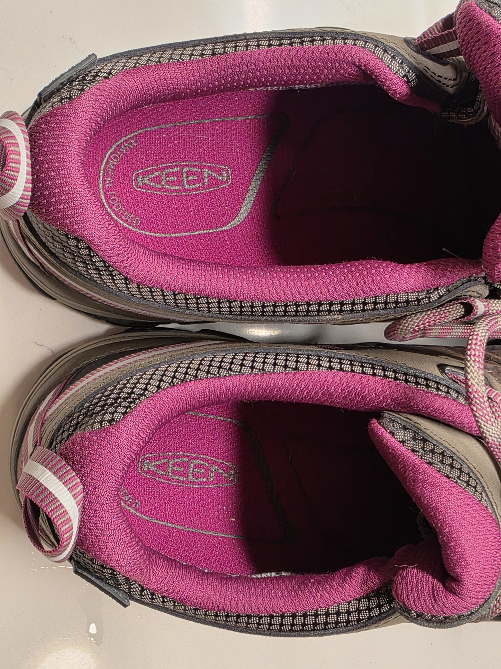 KEEN Women's Targhee III In "Weiss/Boysenberry" Trail Hiking Shoes- Size 10.5 - Picture 6 of 6